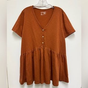 Terra & Sky v-neck ruffle bottom top size 0X (14W)